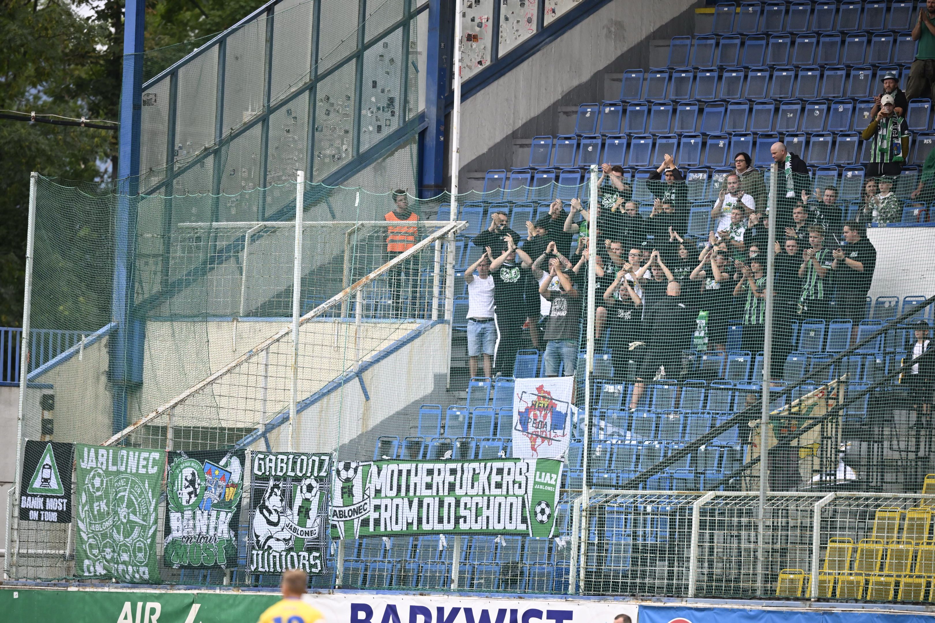 V Teplicích jsme měli tradičně hlasitou podporu našich fans.. Foto: FK Jablonec/Michal Vele